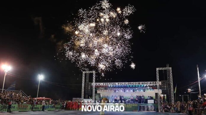 Novo Airão show pirtotèncico