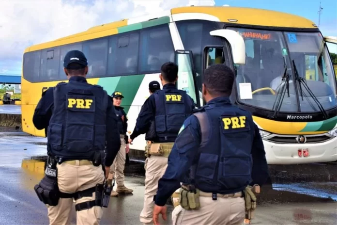 PRF-prende-idoso-por-assediar-crianca-em-onibus