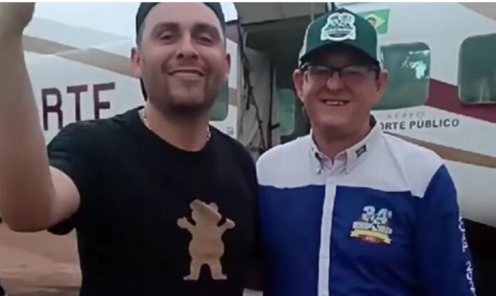 Mano Walter e prefeito de Apuí