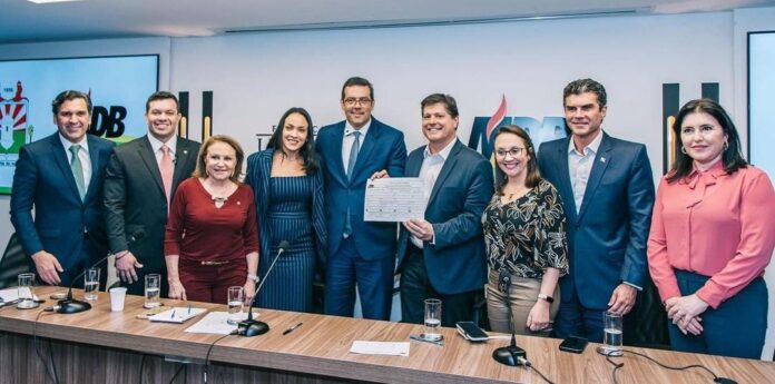 Helder Barbalho e prefeito de Macapá