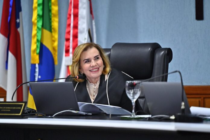 Yara Lins - TCE
