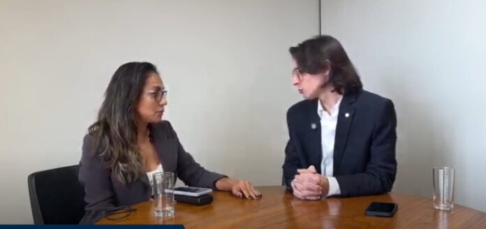entrevista amom mandel