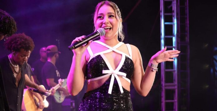 cantora marília tavares