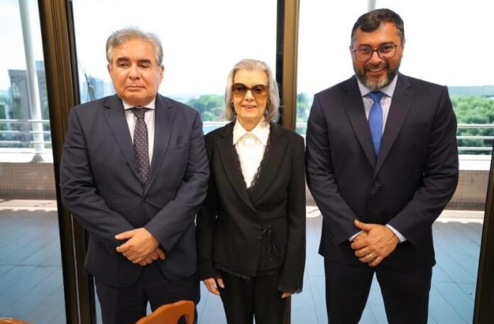 ministra Cármen Lúcia