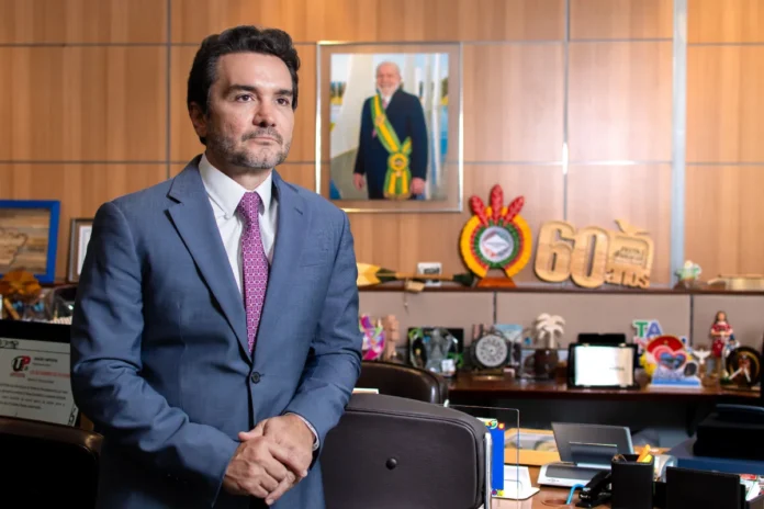 020425-KN-Ministro-de-Turismo-Celso-Sabino-001-1