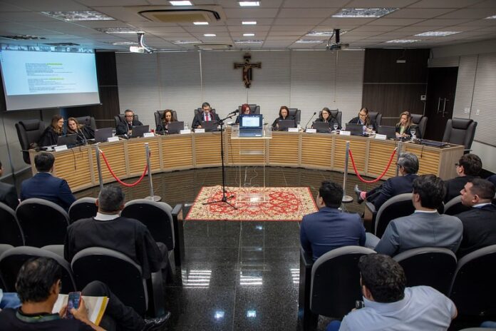 Pleno TRE-AM