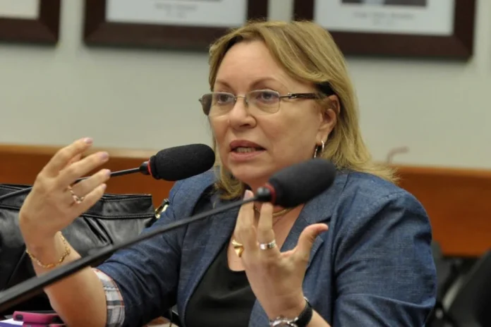 deputadaalvo policia inss