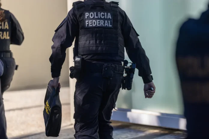 a-policia-federal-realiza-operacao-de-busca-e-apreensao-na-residencia-do-senador-ciro-nogueira5-scaled